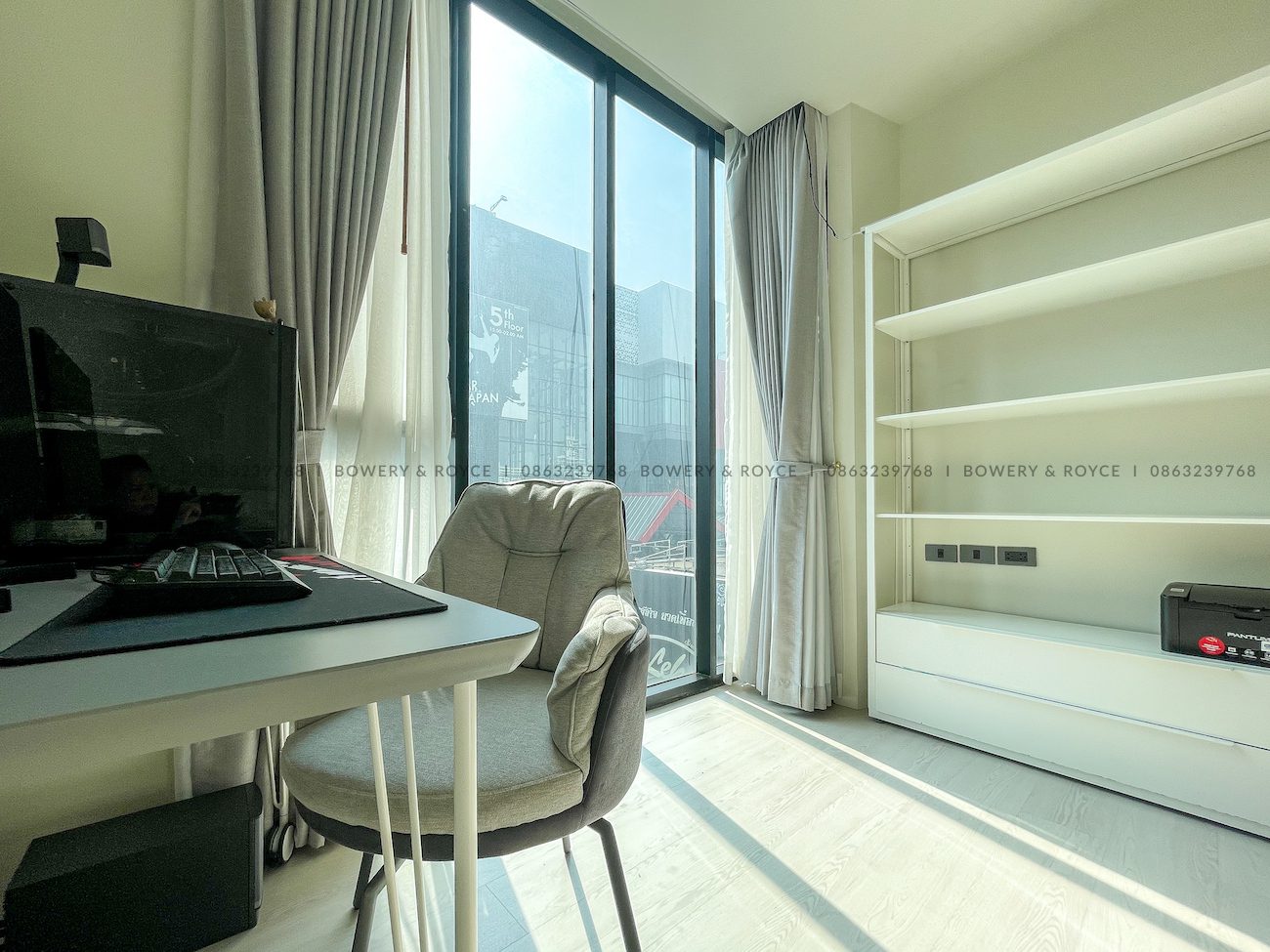Beautifully renovated two bedroom condo for sale in Thong Lor