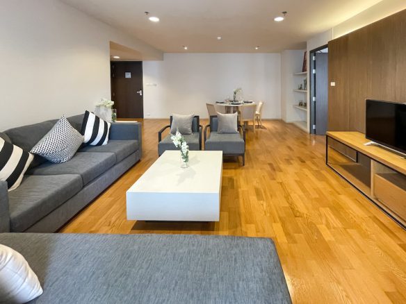 Beautiful Three Bedroom Apartment for Rent in Phrom Phong