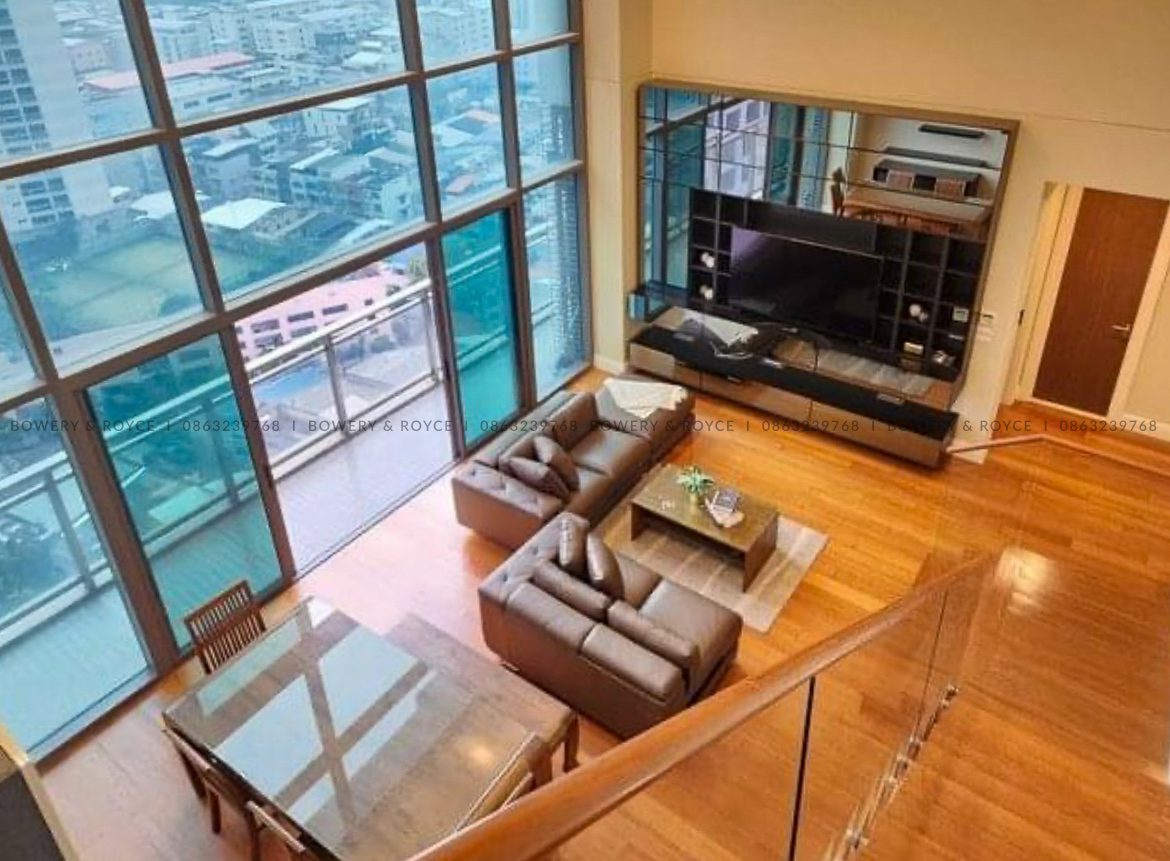 Stunning duplex three bedroom for rent in Phrom Phong