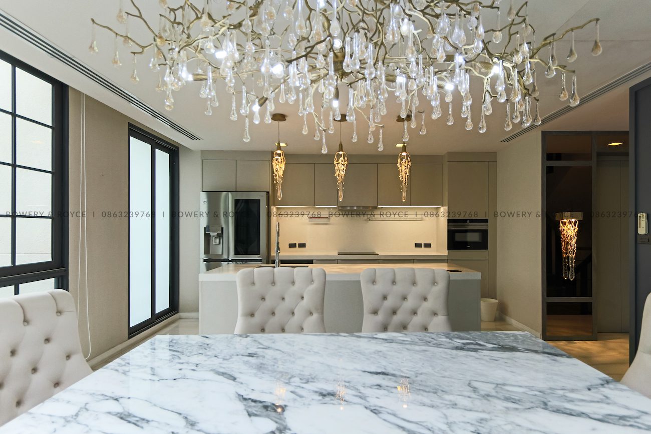 Luxurious Four Bedroom House for Sale in Phrom Phong