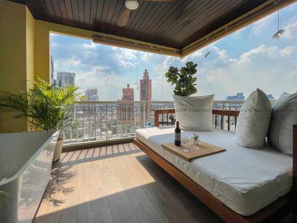 Beautiful four bedroom with large balcony condo for rent and for sale in Phrom Phong