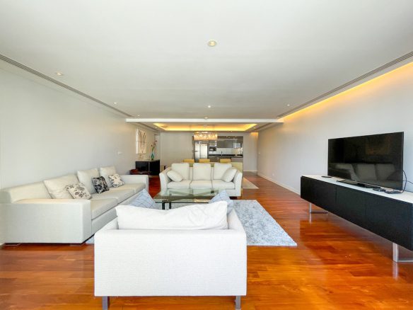 Nicely Decorated Three Bedroom Condo for Rent in Thong Lor