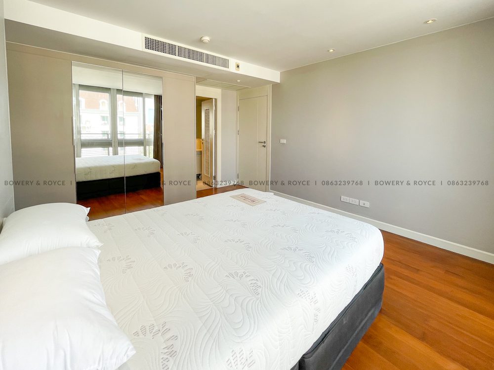 Lovely Two Bedroom Condo for Rent in Thong Lor