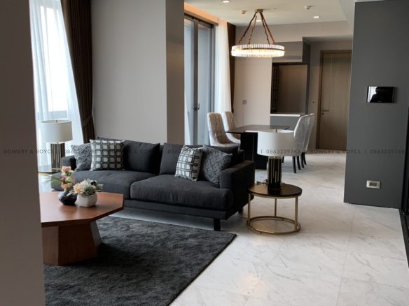 High floor two bedroom condo for rent at the Monument Thong Lor
