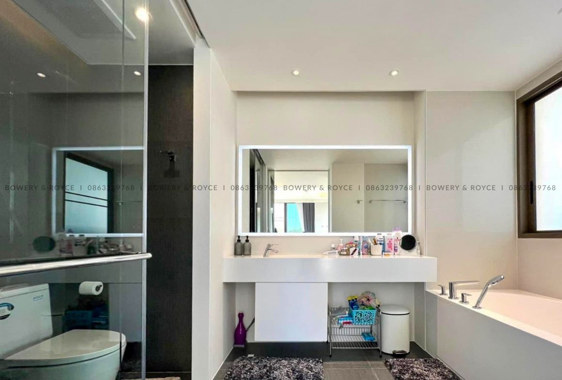 HUA HIN - Beautiful Three Bedroom Condo for Sale in Hua Hin