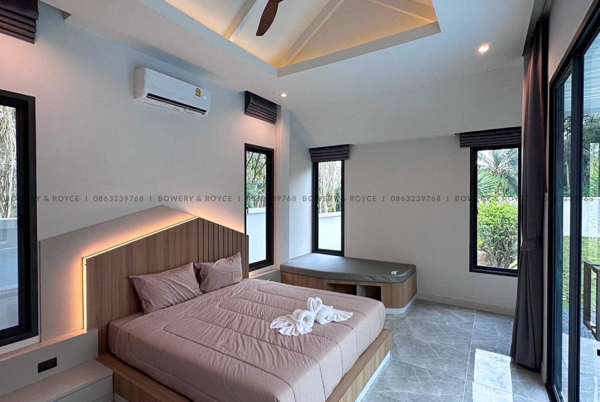 HUA HIN - Beautiful Three Bedroom Condo for Sale in Hua Hin
