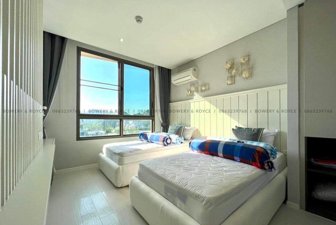 HUA HIN - Beautiful Three Bedroom Condo for Sale in Hua Hin