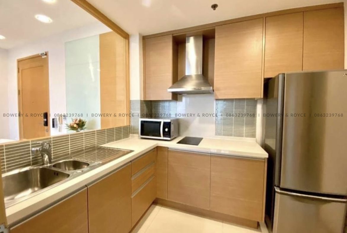 Panoramic View One Bedroom Condo for Rent in Sukhumvit 24 Phrom Phong