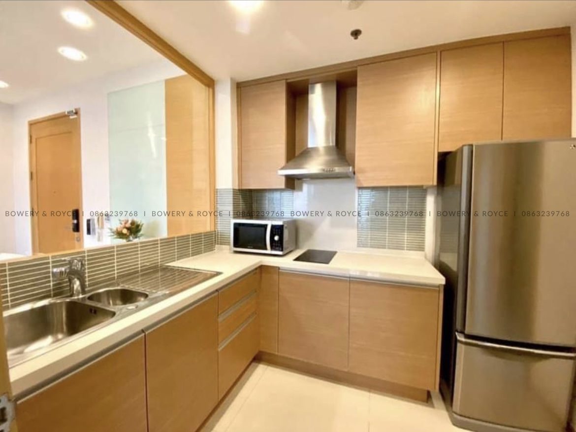 Panoramic View One Bedroom Condo for Rent in Sukhumvit 24 Phrom Phong