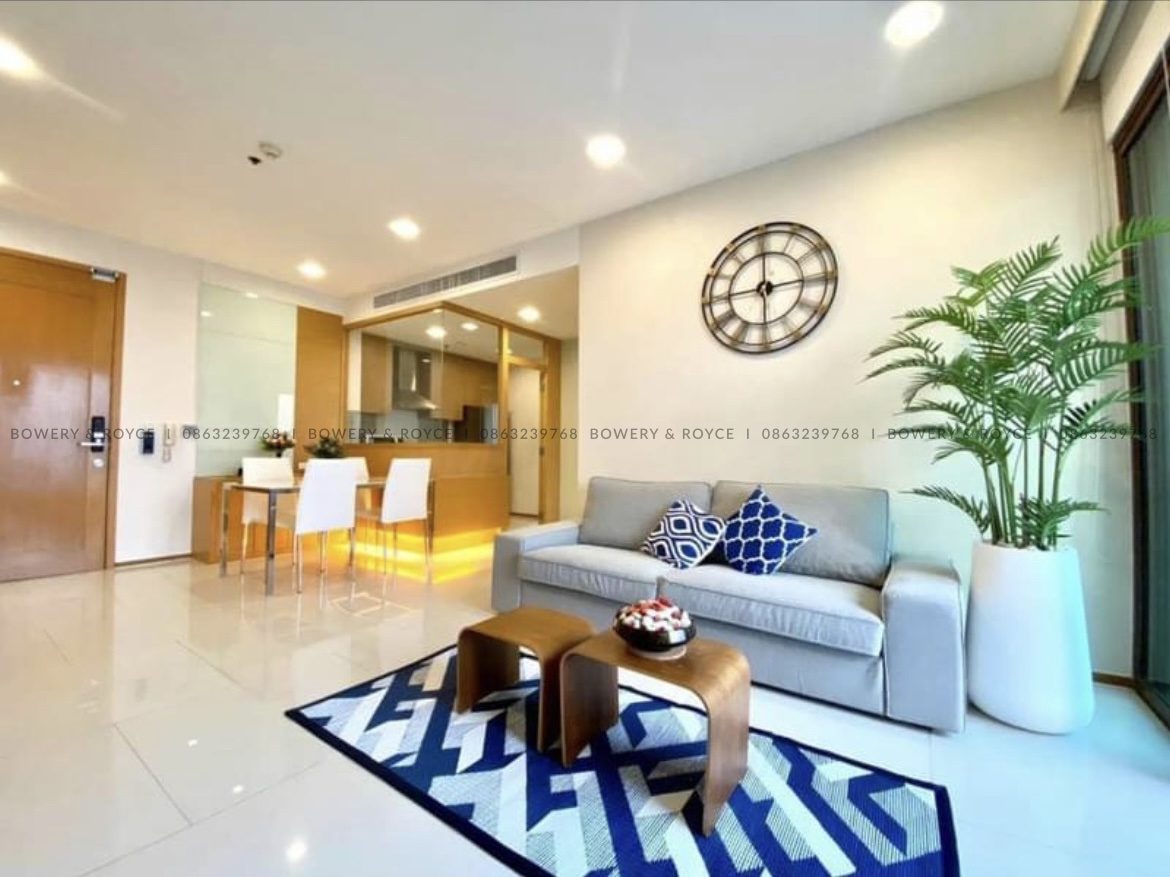 Panoramic View One Bedroom Condo for Rent in Sukhumvit 24 Phrom Phong
