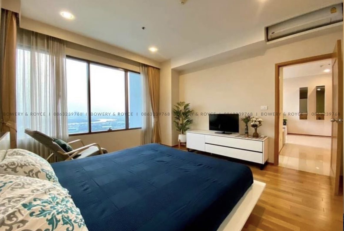Panoramic View One Bedroom Condo for Rent in Sukhumvit 24 Phrom Phong
