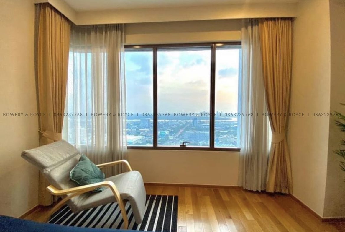 Panoramic View One Bedroom Condo for Rent in Sukhumvit 24 Phrom Phong