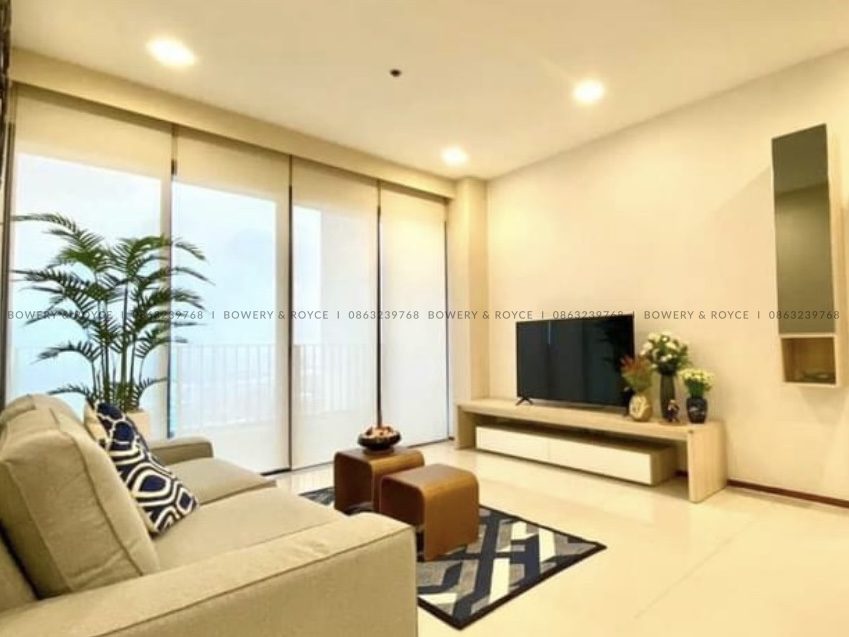 Panoramic View One Bedroom Condo for Rent in Sukhumvit 24 Phrom Phong