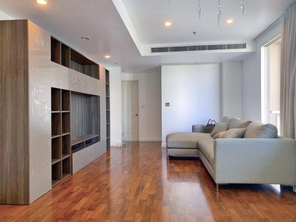 Renovated Two Bedroom Condo for Sale in Phrom Phong