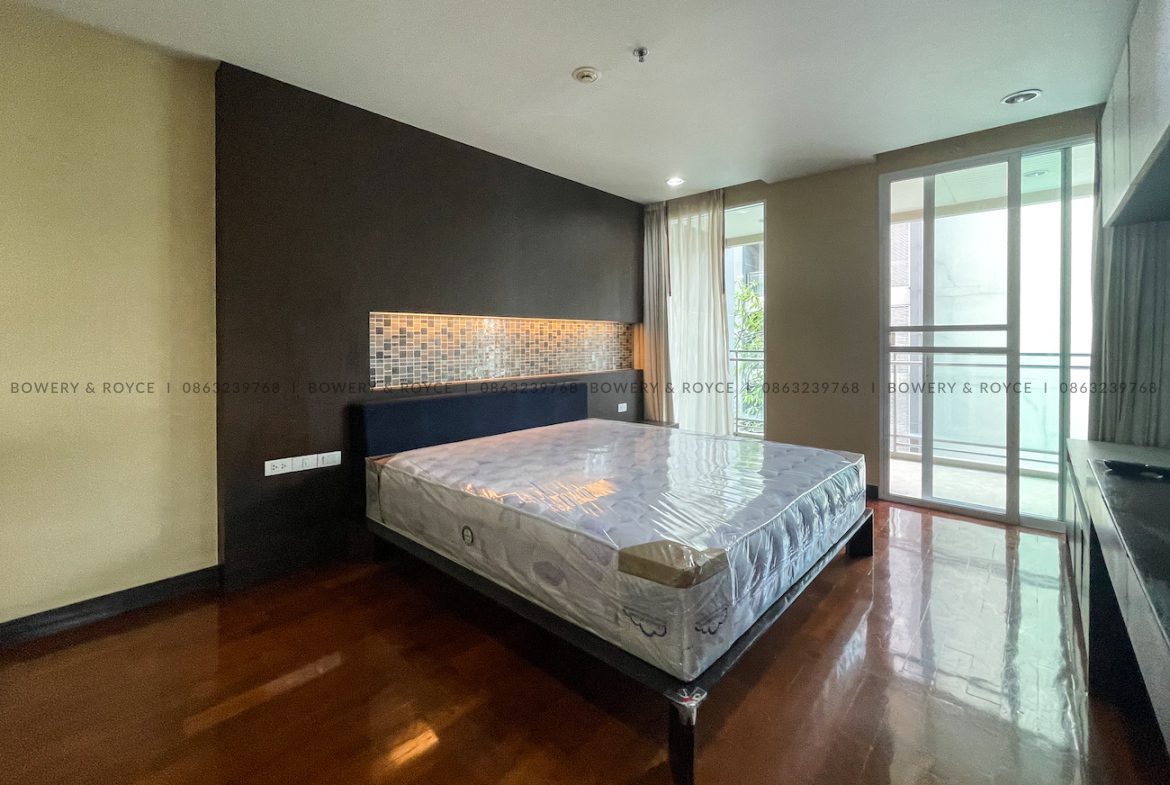 Extra Large Two Bedroom Apartment for Rent in Thong Lor