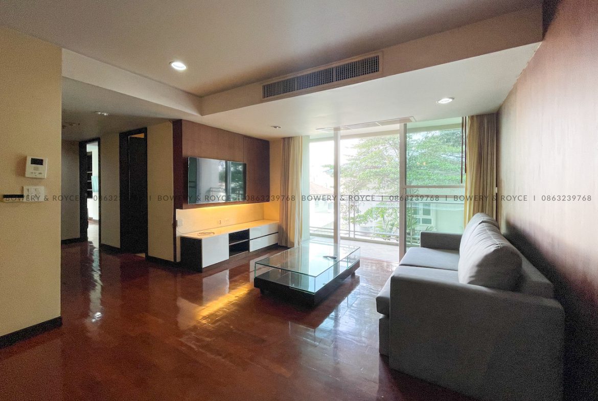 Extra Large Two Bedroom Apartment for Rent in Thong Lor