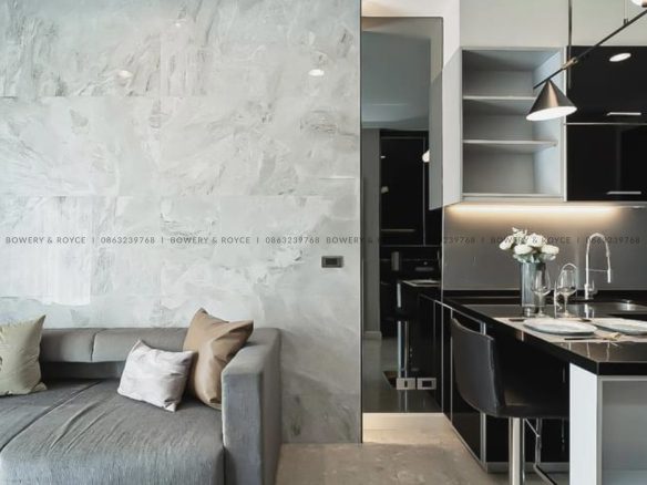 Close to BTS Modern One Bedroom Condo for Sale at the Crest Thong Lor