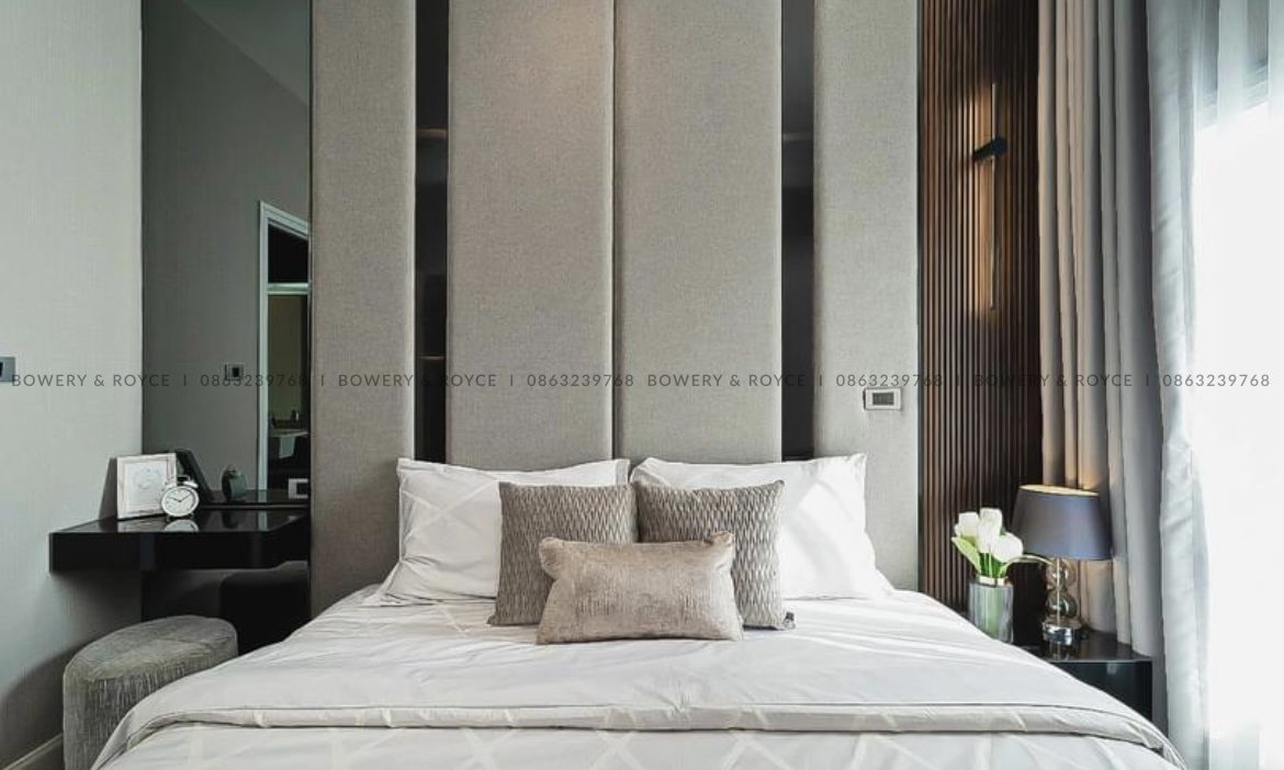 Close to BTS Modern One Bedroom Condo for Sale at the Crest Thong Lor