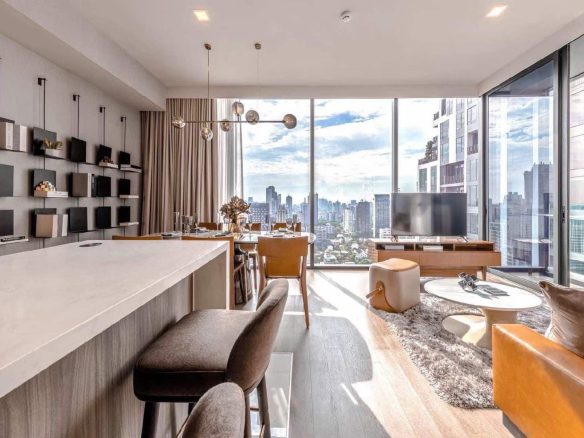 Modern Three Bedroom Condo for Rent in Asoke