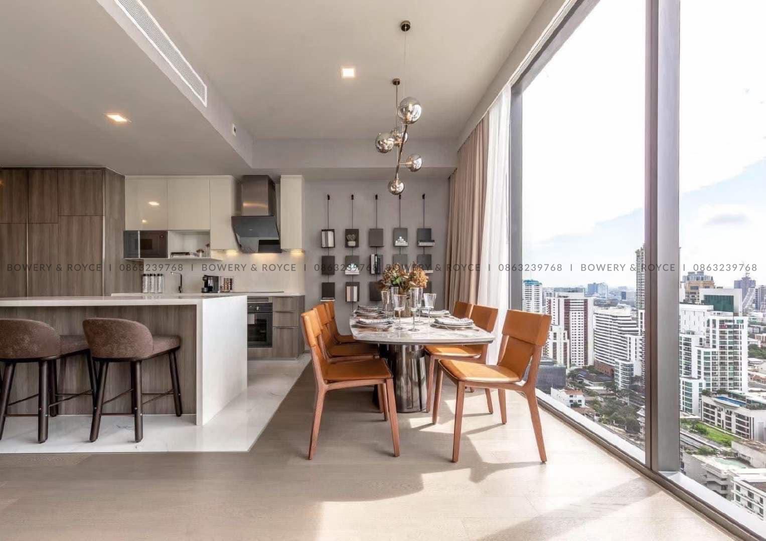 Modern Three Bedroom Condo for Rent in Asoke – open plan living area Modern Three Bedroom Condo for Rent in Asoke
