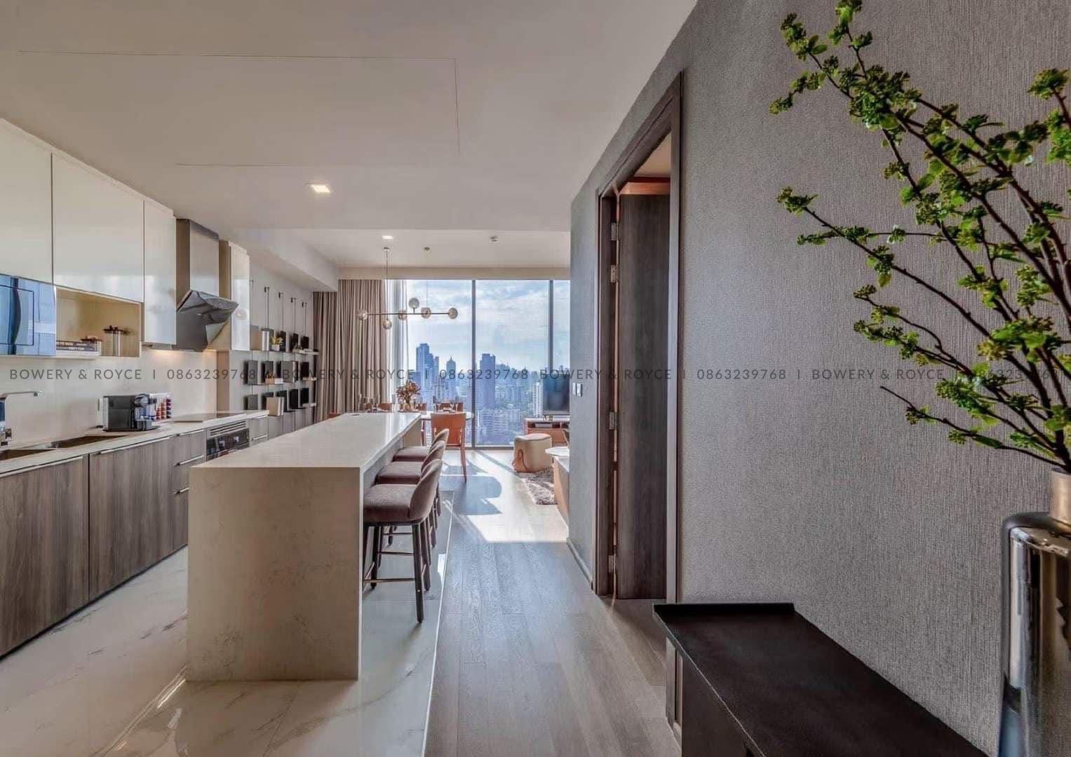 Modern Three Bedroom Condo for Rent in Asoke – fully equipped kitchen Modern Three Bedroom Condo for Rent in Asoke