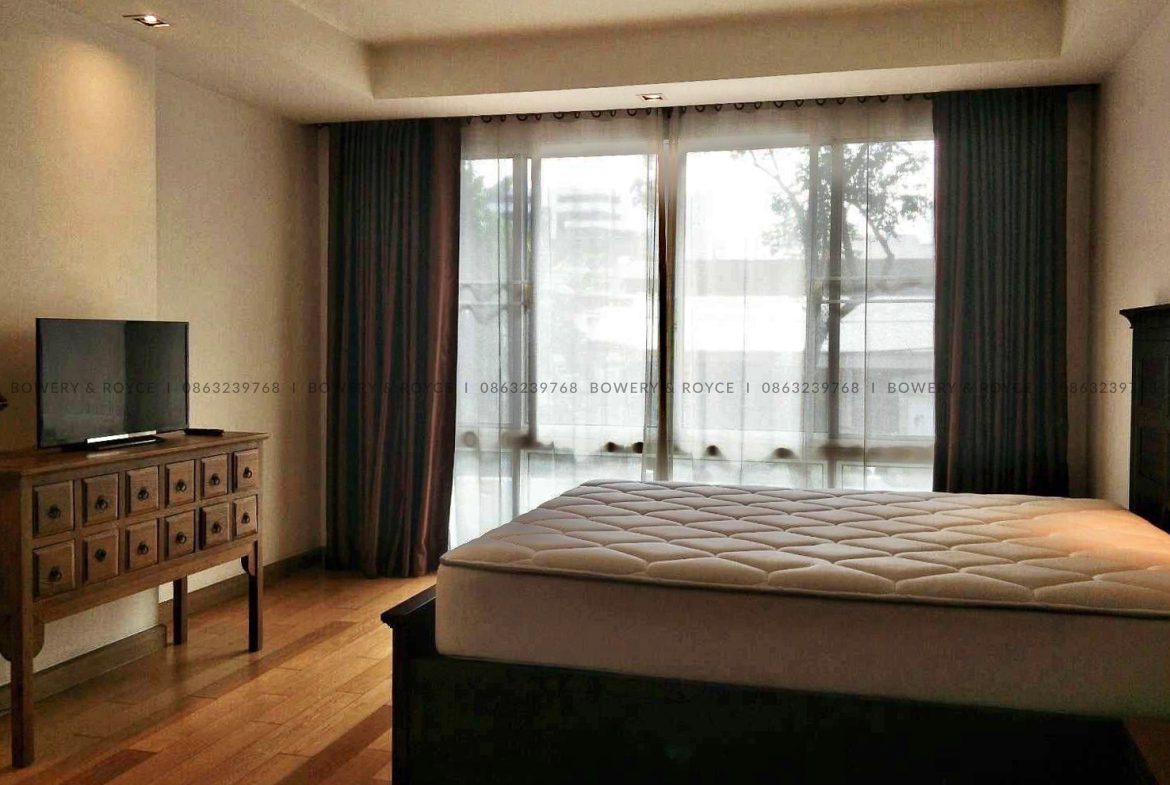 Extra Large Four Bedroom Condo for Rent in Phrom Phong