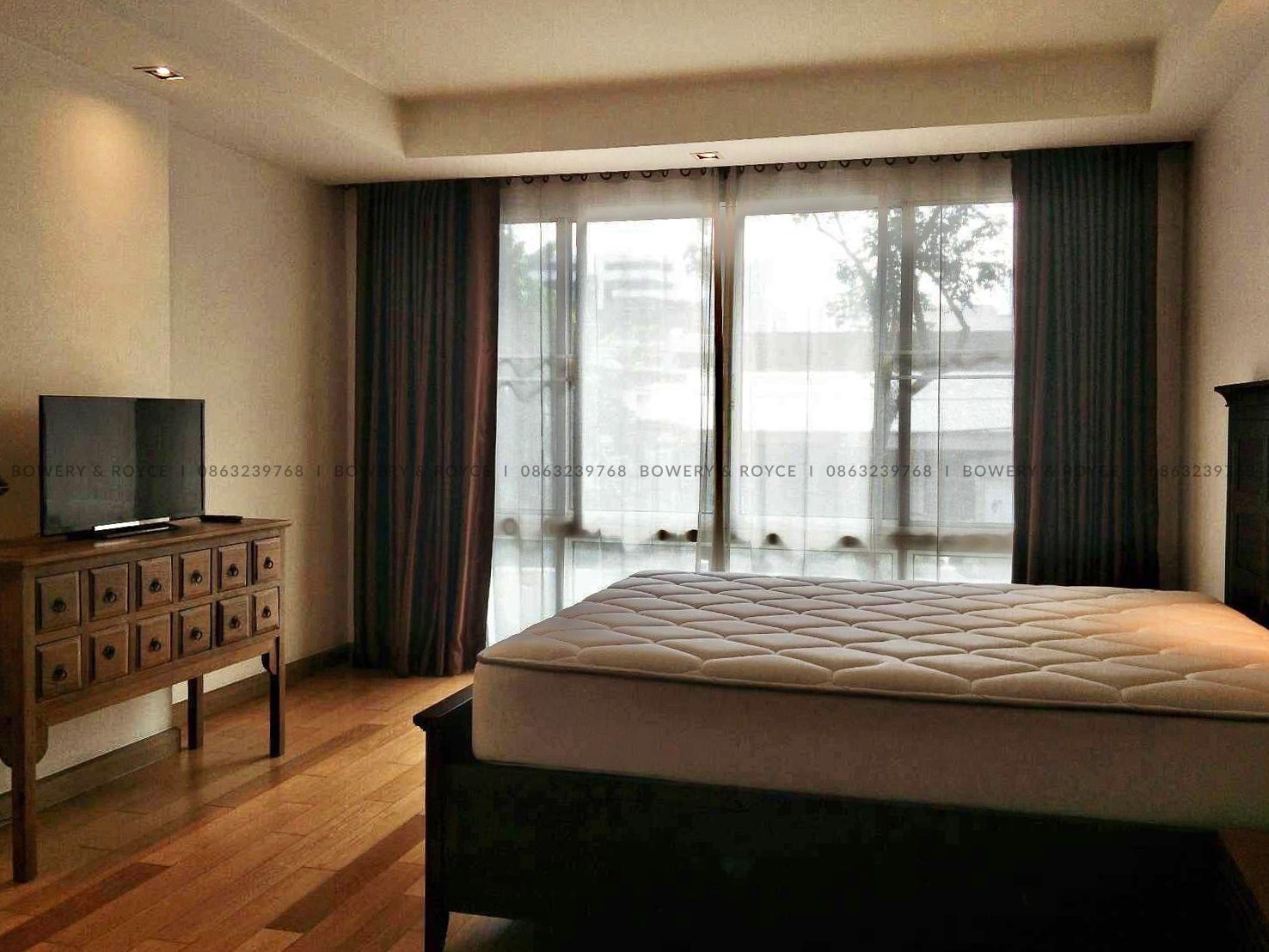 Extra Large Four Bedroom Condo for Rent in Phrom Phong