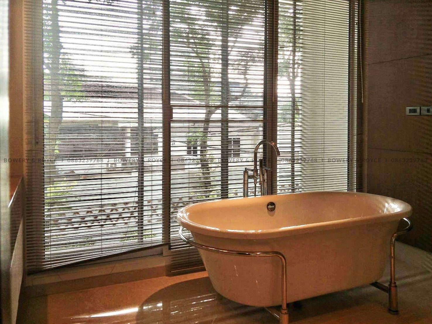 Extra Large Four Bedroom Condo for Rent in Phrom Phong