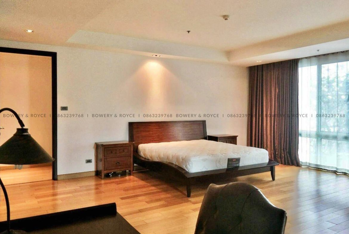 Extra Large Four Bedroom Condo for Rent in Phrom Phong
