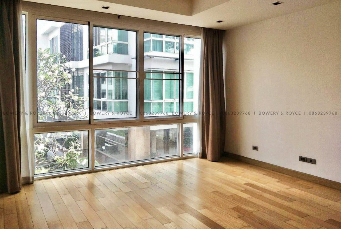 Extra Large Four Bedroom Condo for Rent in Phrom Phong