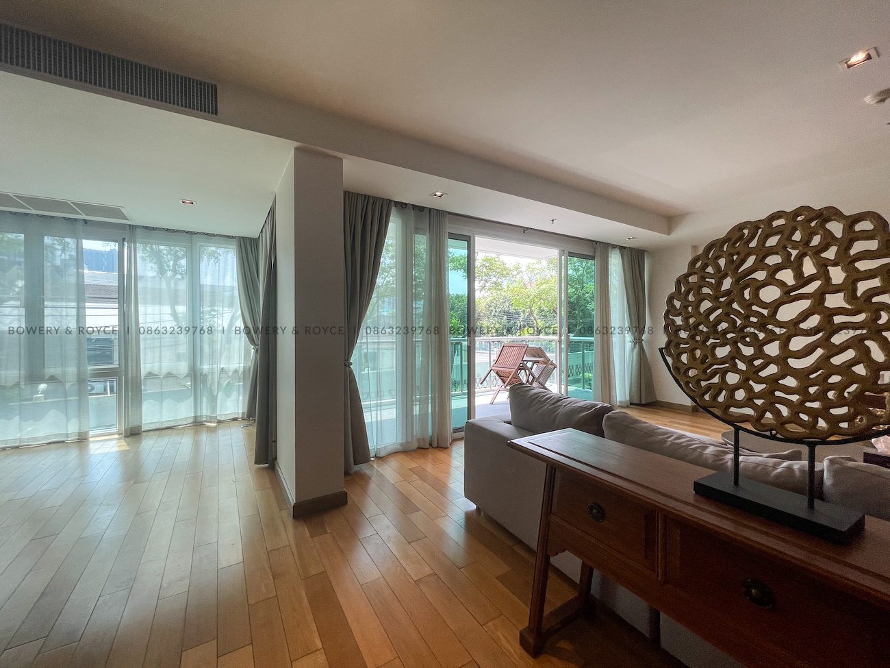 Extra large four bedroom condo for rent in Phrom Phong