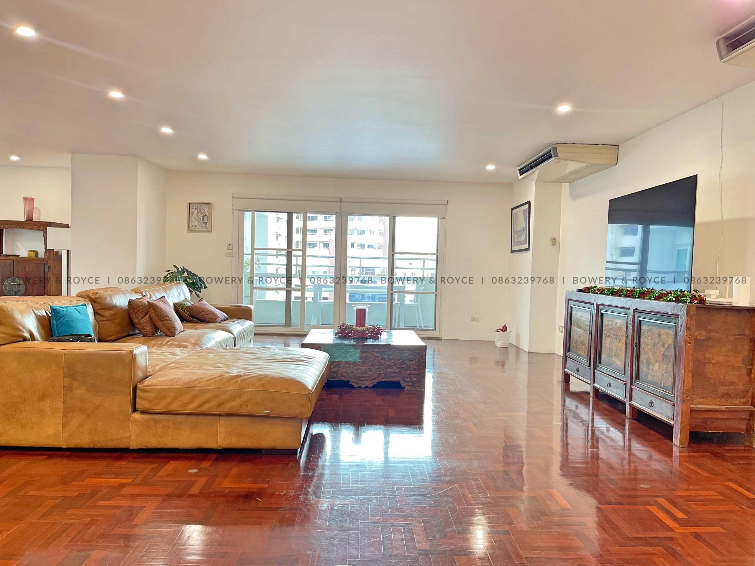 Spacious Three Bedroom Condo for Sale in Phrom Phong Sukhumvit 39