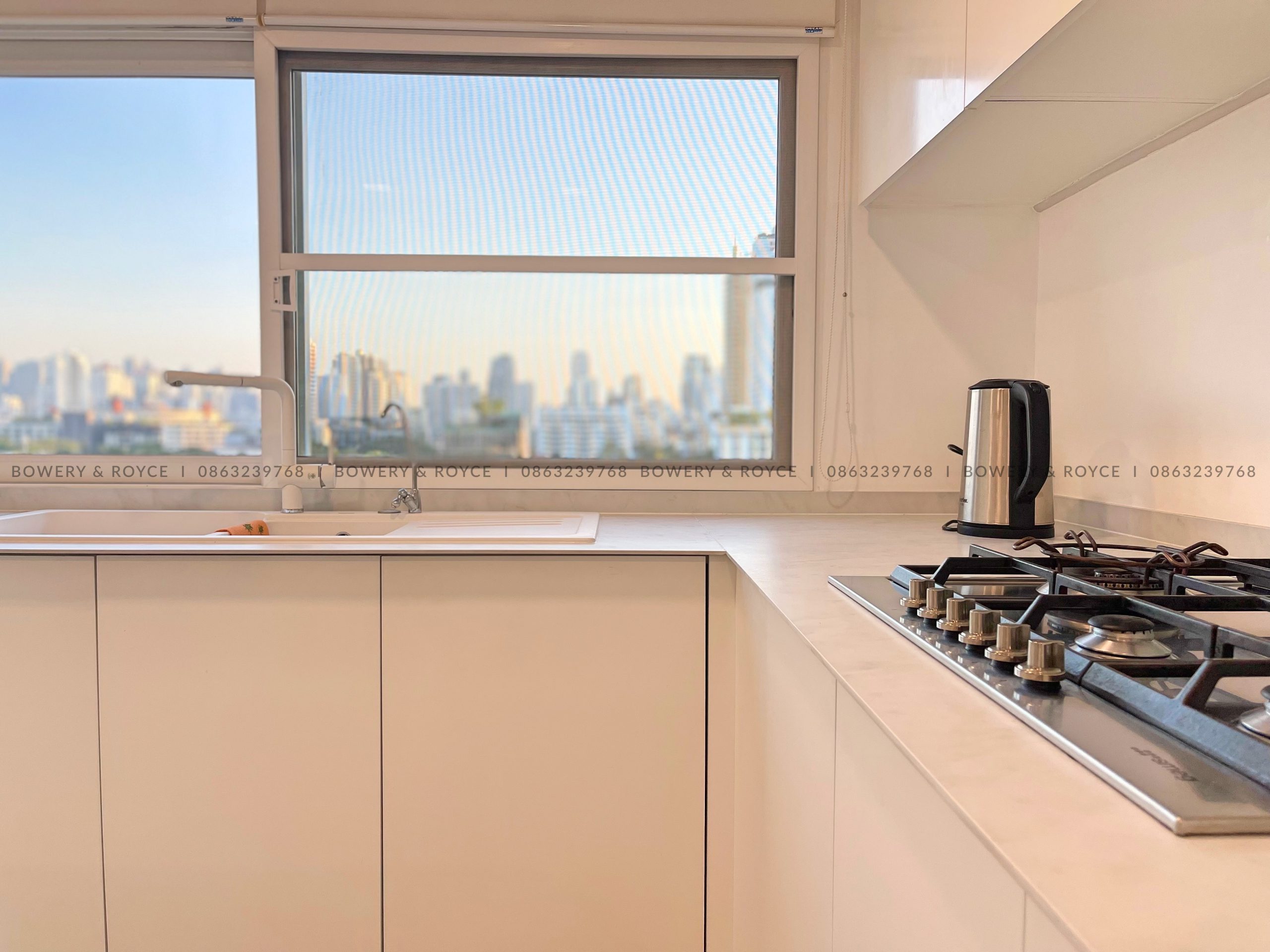 Spacious Three Bedroom Condo for Sale in Phrom Phong Sukhumvit 39