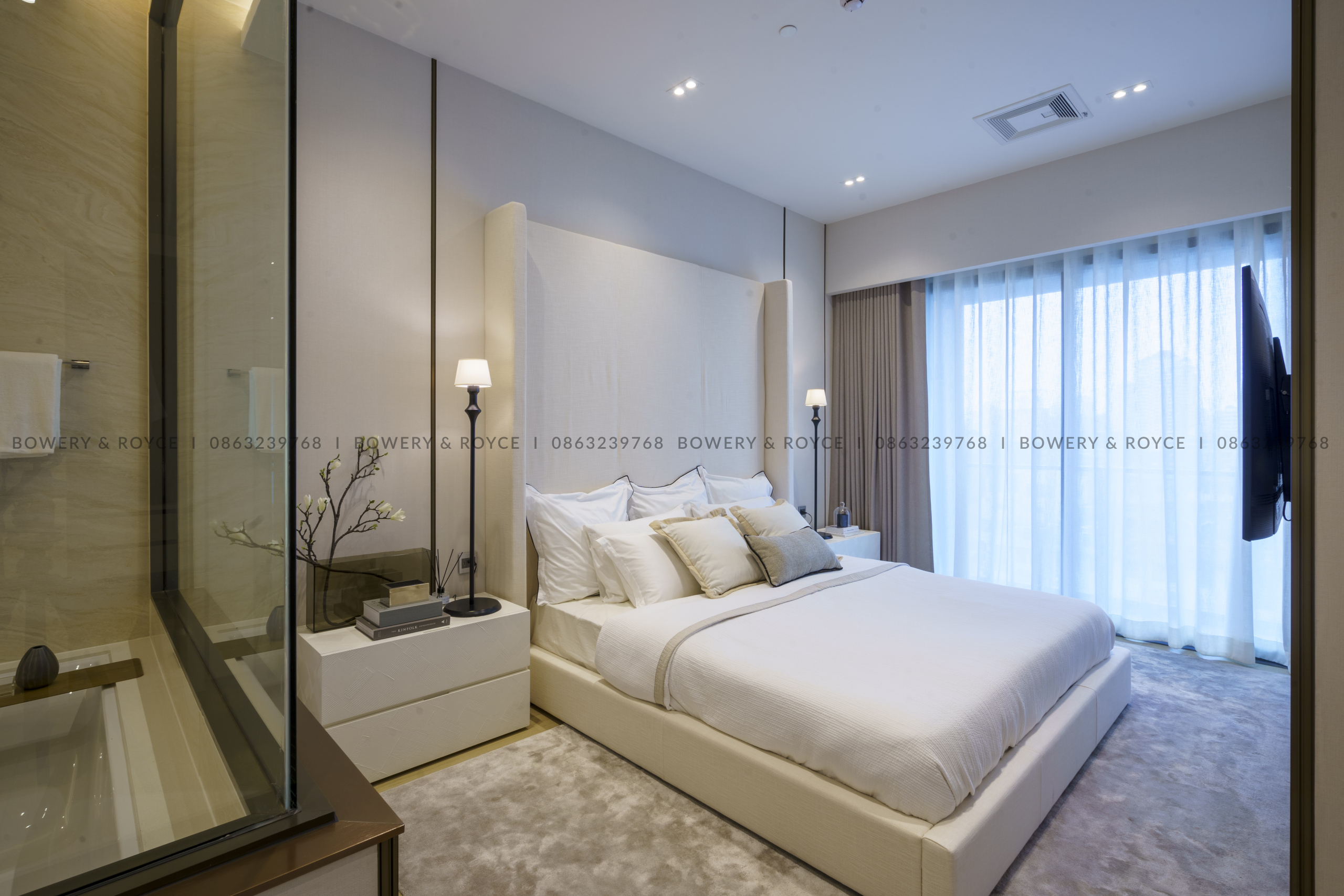 Great Location Two Bedroom Condo for Sale in Thong Lor