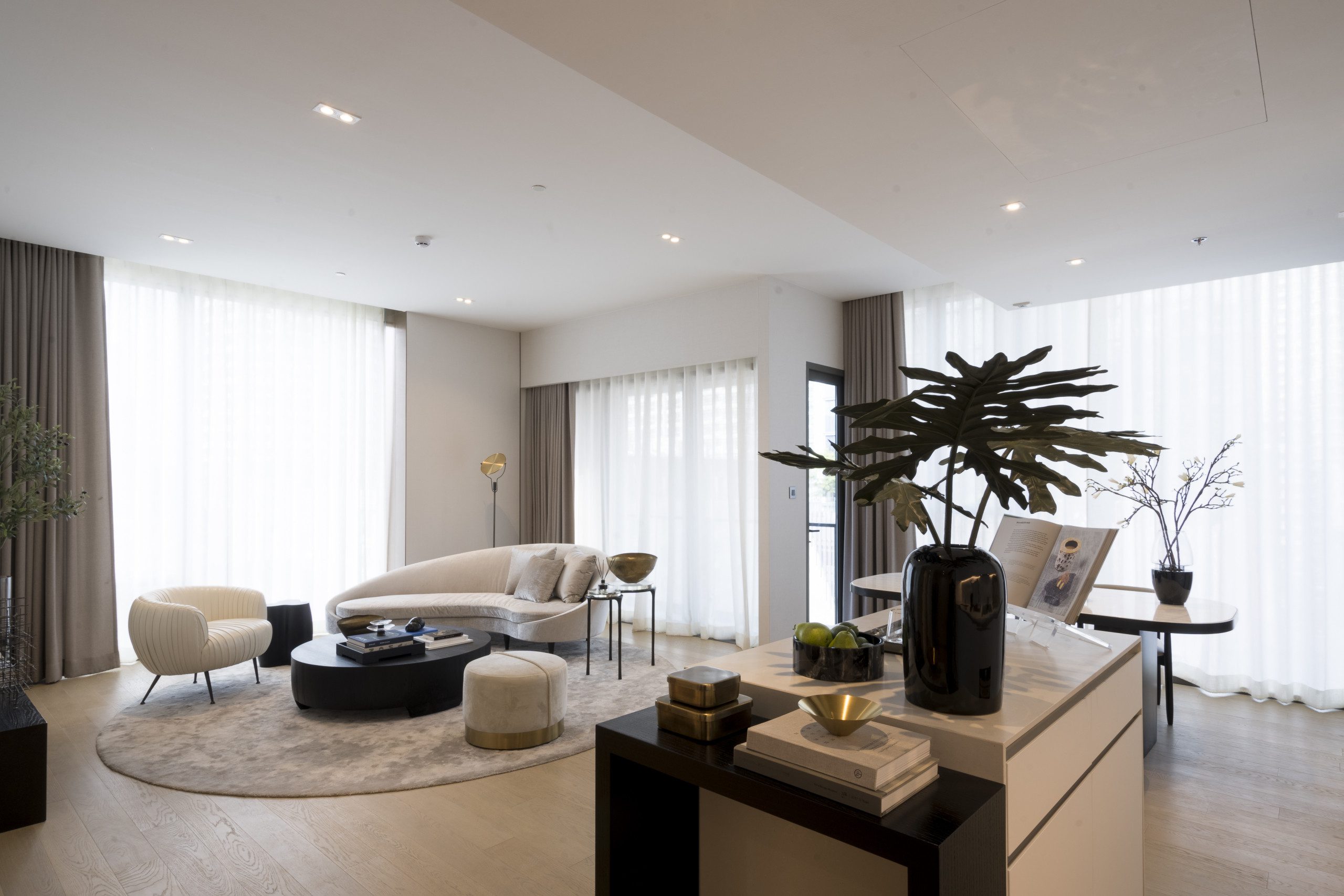 Great Location Two Bedroom Condo for Sale in Thong Lor