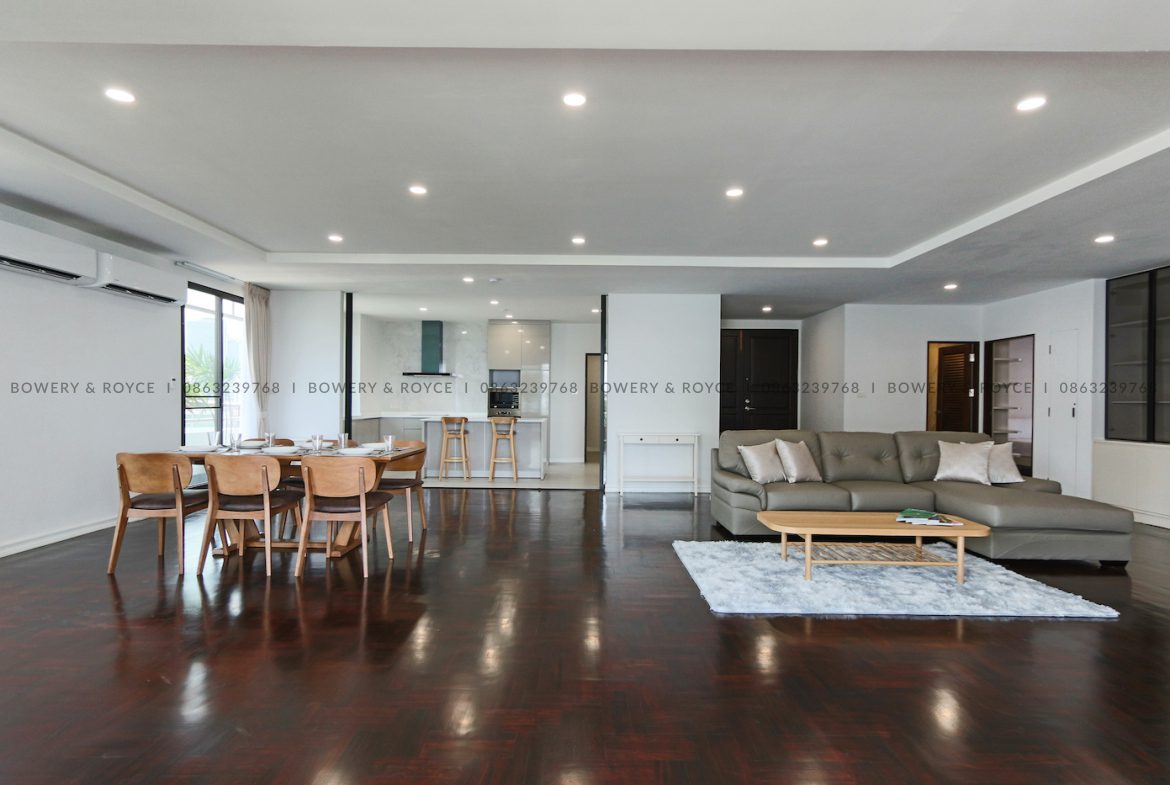 Immaculate Three Bedroom Plus Maid Apartment for Rent in Thong Lor