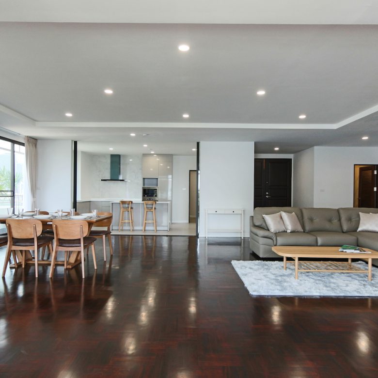 Immaculate Three Bedroom Plus Maid Apartment for Rent in Thong Lor