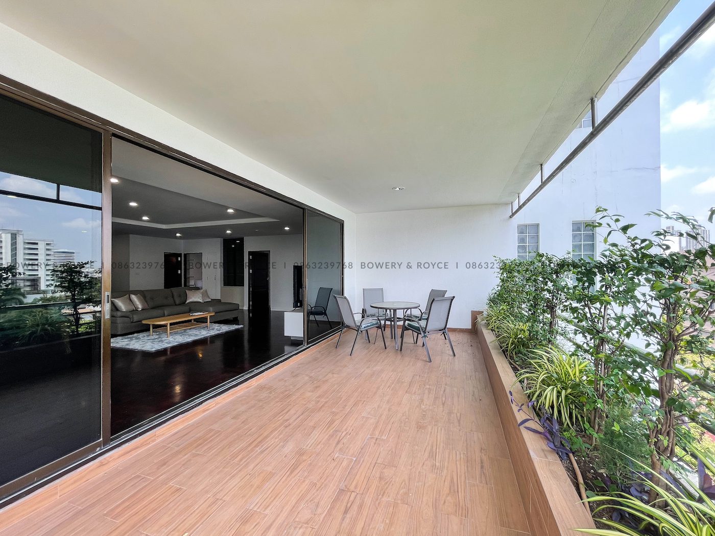 Immaculate Three Bedroom Plus Maid Apartment for Rent in Thong Lor