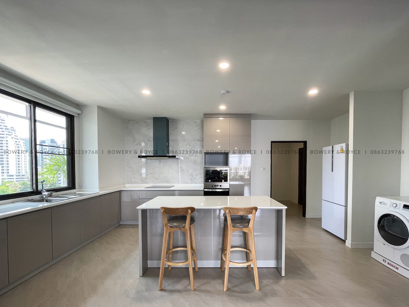 Immaculate Three Bedroom Plus Maid Apartment for Rent in Thong Lor