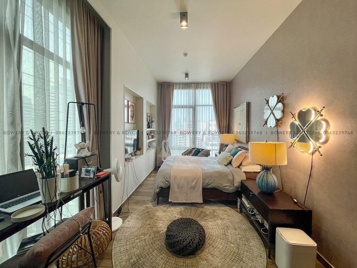 Chic & Stylish Two Bedroom Condo for Sale at the Loft Asoke