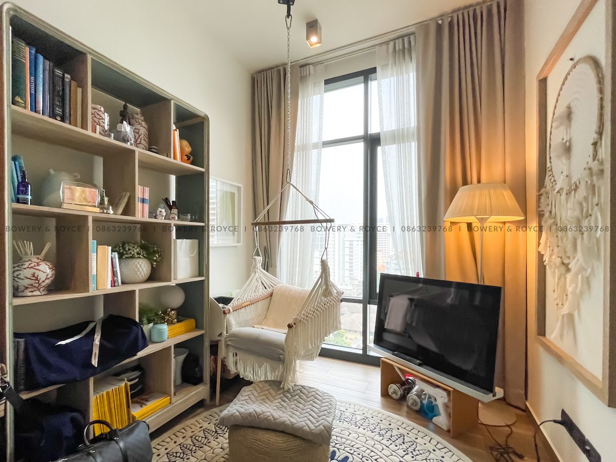 Chic & Stylish Two Bedroom Condo for Sale at the Loft Asoke