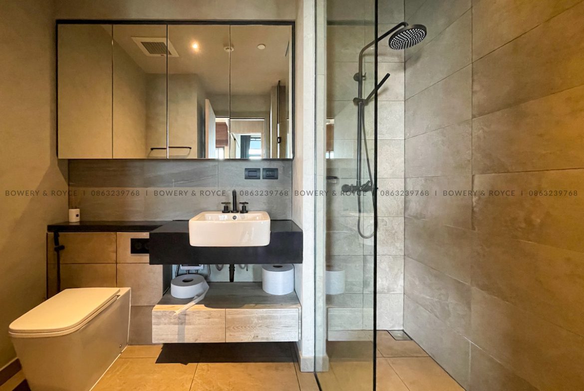 Chic & Stylish Two Bedroom Condo for Sale at the Loft Asoke