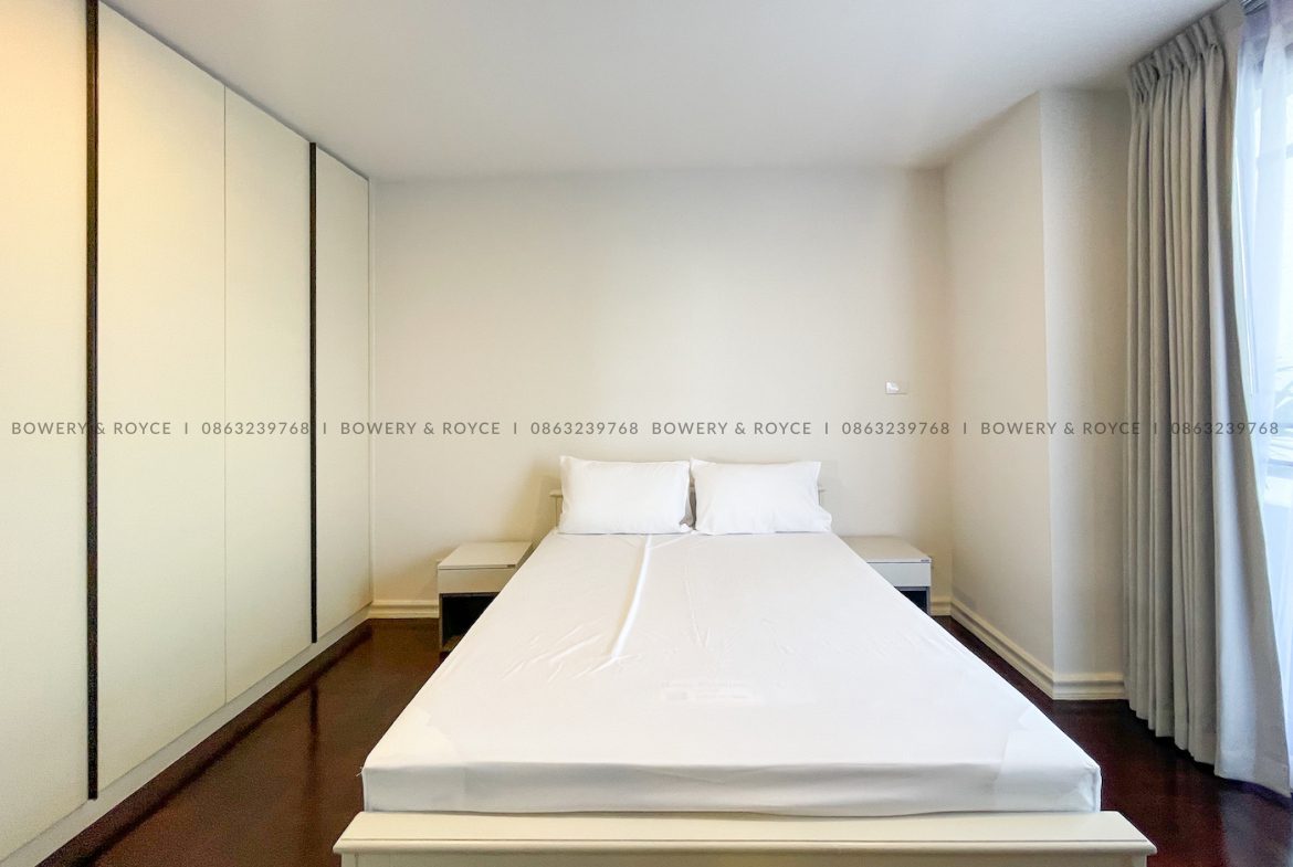Immaculate Three Bedroom Plus Maid Apartment for Rent in Thong Lor