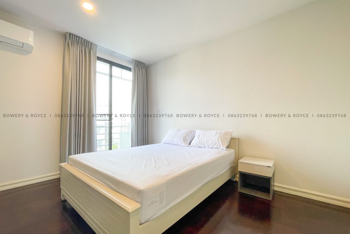 Immaculate Three Bedroom Plus Maid Apartment for Rent in Thong Lor