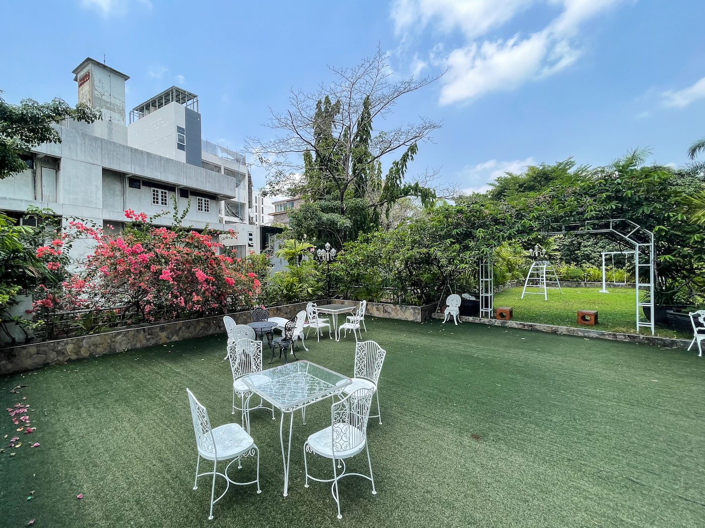 Immaculate Three Bedroom Plus Maid Apartment for Rent in Thong Lor