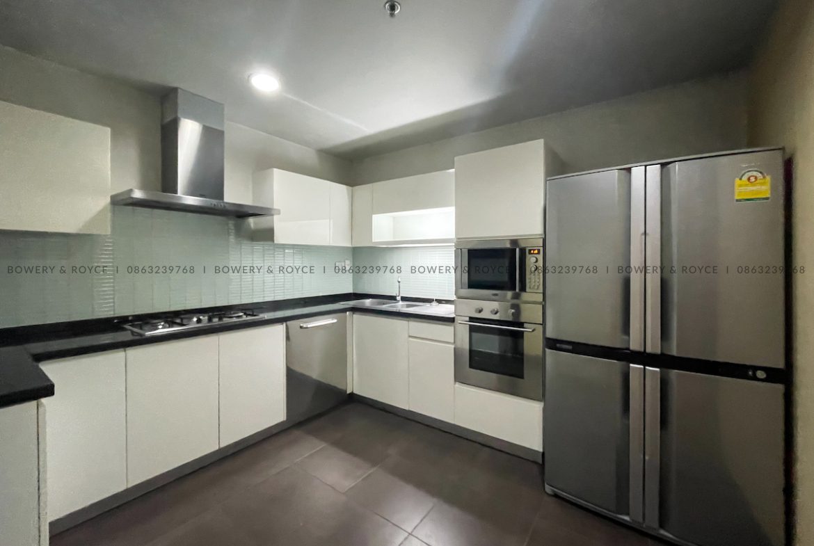 Pet Friendly Three Bedroom Apartment for Rent in Thong Lor