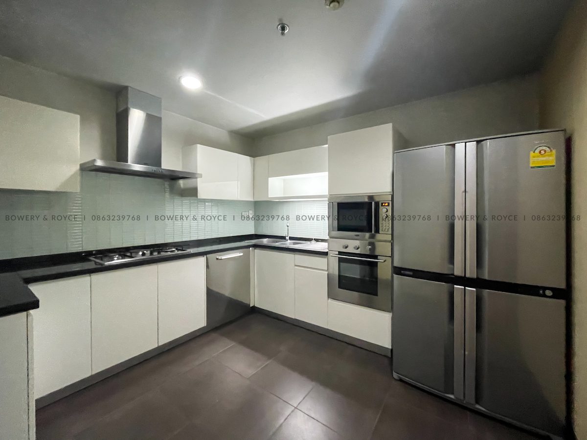 Pet Friendly Three Bedroom Apartment for Rent in Thong Lor