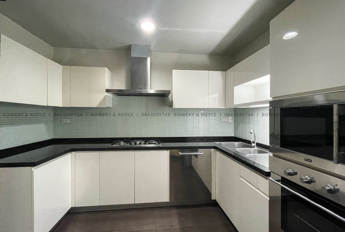 Pet Friendly Three Bedroom Apartment for Rent in Thong Lor