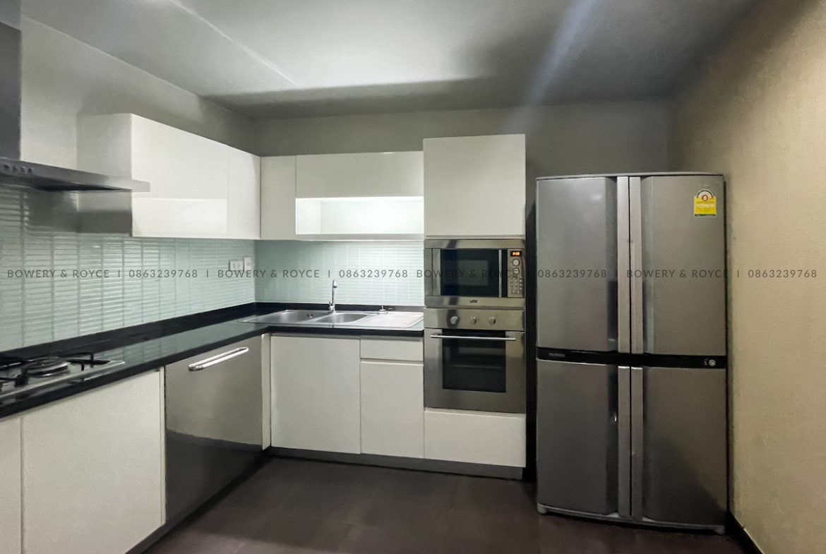 Pet Friendly Three Bedroom Apartment for Rent in Thong Lor