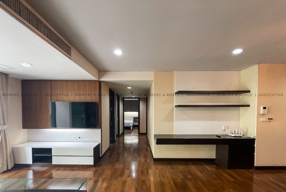 Pet Friendly Three Bedroom Apartment for Rent in Thong Lor